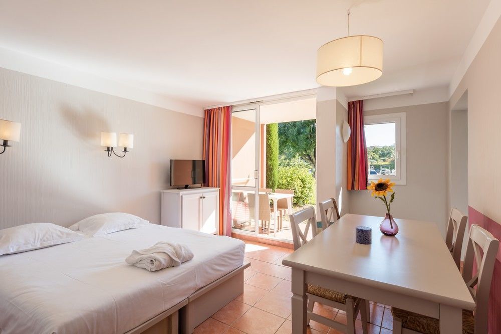 Pierre & Vacances Residence Cannes Mandelieu מראה חיצוני תמונה